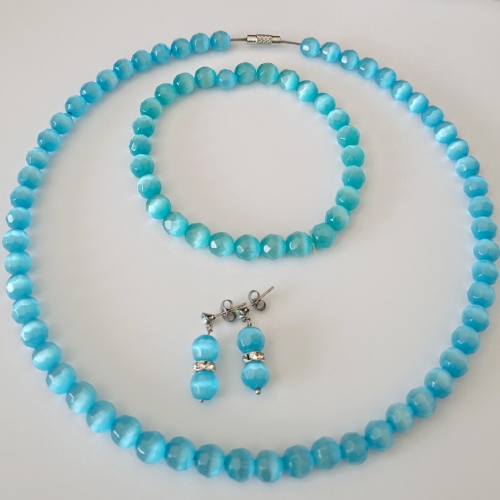 Optic Blue Glass Faceted Necklace, Bracelet and Earrings Set, Blue 3 Piece Set